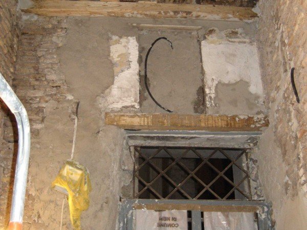 formerly-property-of-the-abbey-of-st-peter-in-chains-it-looked-like-an-hgtv-nightmare-mold-and-rot-invaded-the-wooden-beams-plaster-fell-in-chunks-from-the-walls-it-was-in-shambles