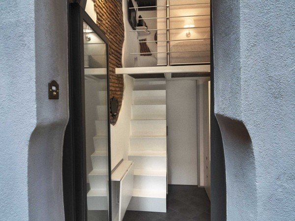 pierazzi-fixed-it-up-and-made-it-livable-the-home-was-built-sometime-in-the-1700s-he-tells-us-and-may-have-been-used-as-a-one-room-residence-in-the-1930s-but-had-been-largely-out-of-commission-until-2010