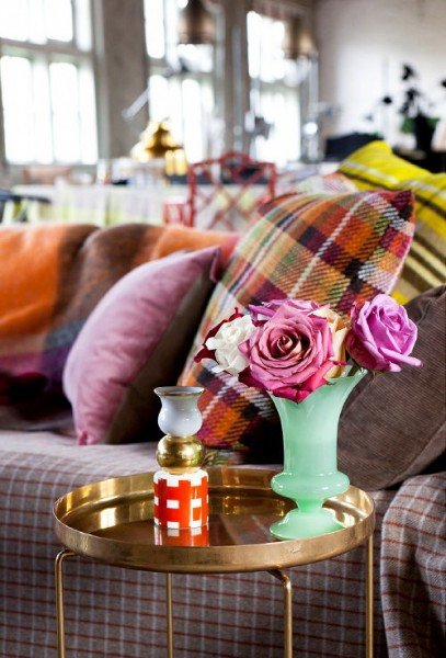 színes textilek a nappaliban2