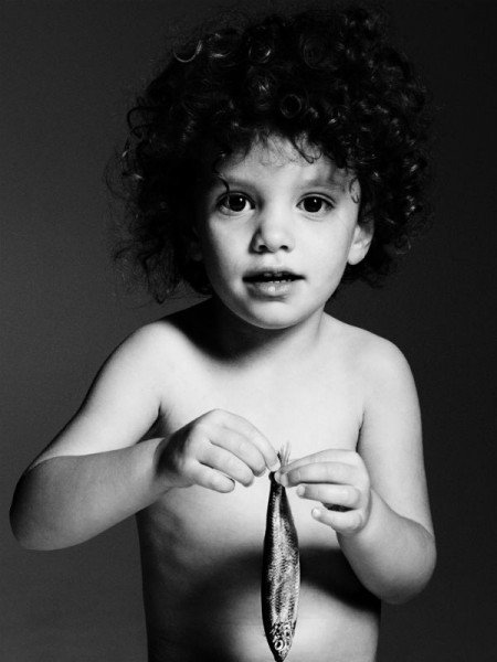 1665375-nus-pour-fishlove