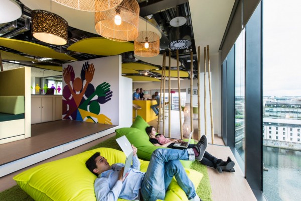 Cozy-Sofa-and-Cool-Lamps-in-Google-Office-Dublin
