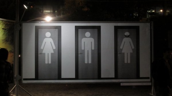 Kiss János: Conchita