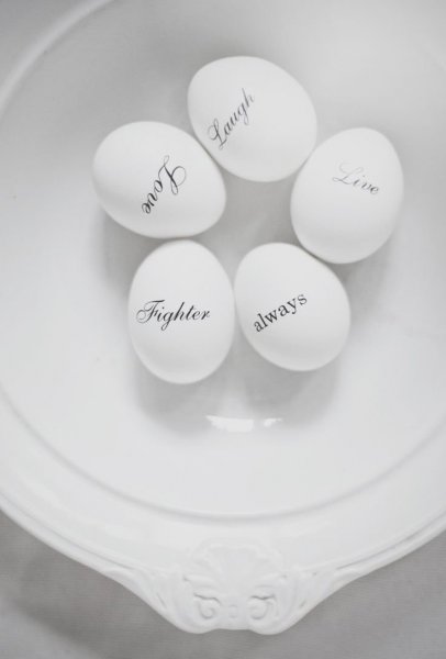 fekete fehér húsvéti tojások13